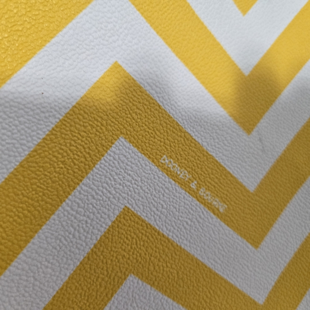 🌼 Dooney & Bourke Yellow Chevron Tote - Picture 5 of 6